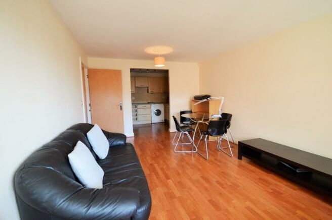 Property photo 3 of 10 1