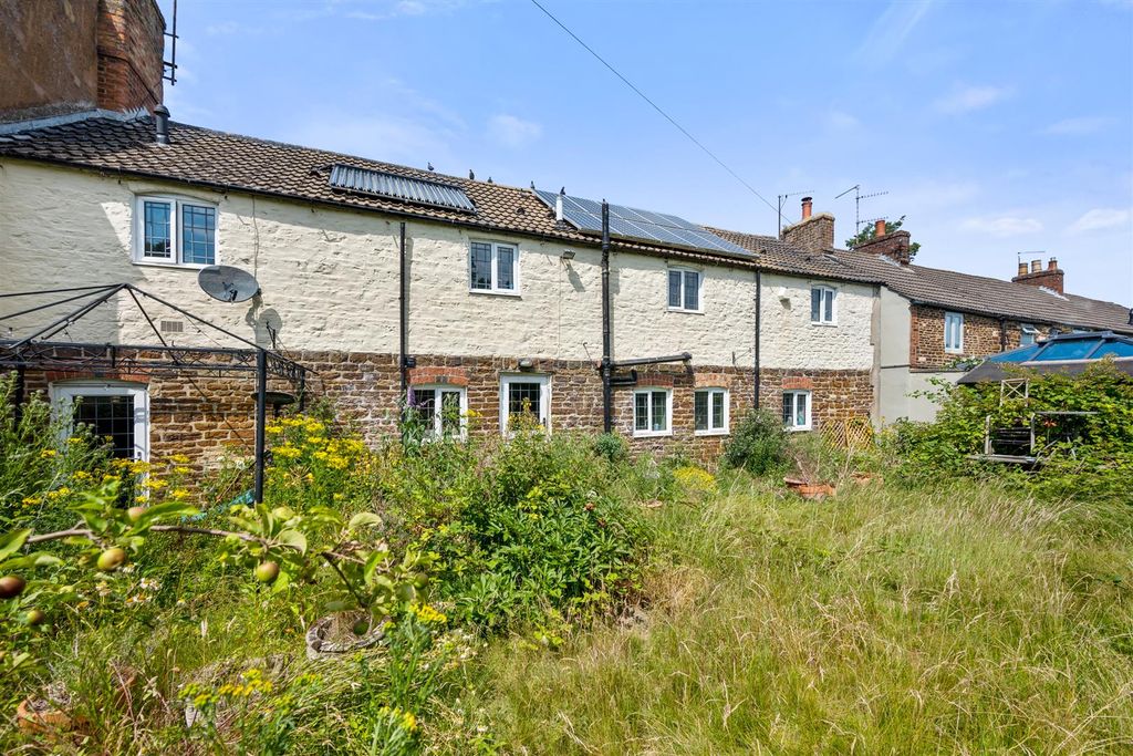 Property photo 1 of 27