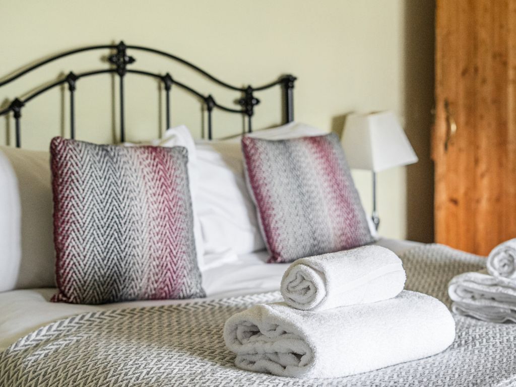 Additional image 12 of 6 bed barn conversion for saleHirnant SY10