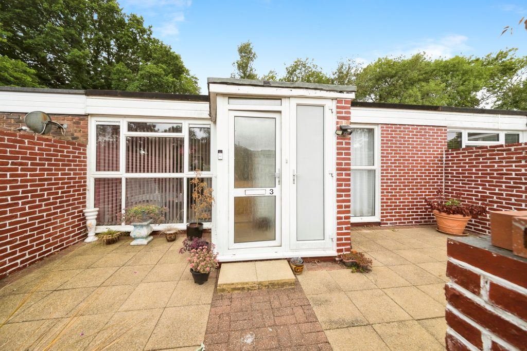 Property photo 2 of 20
