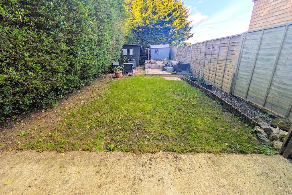 Property photo 2 of 8