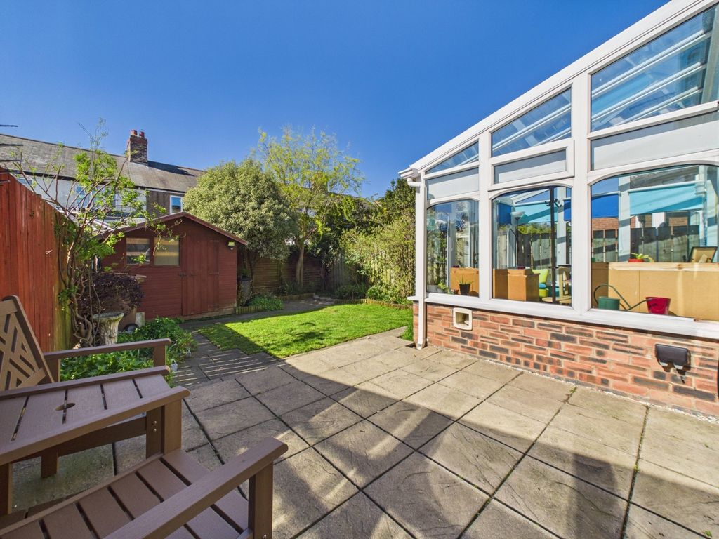 Property photo 2 of 13 Cam02195G0-Pr0100-Still028