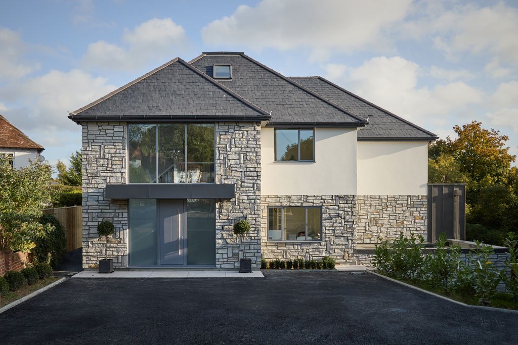 Property photo 1 of 24