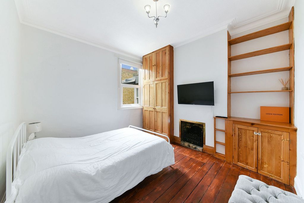 Property photo 3 of 12