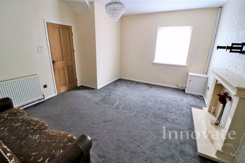 Property photo 2 of 14 Photo 4