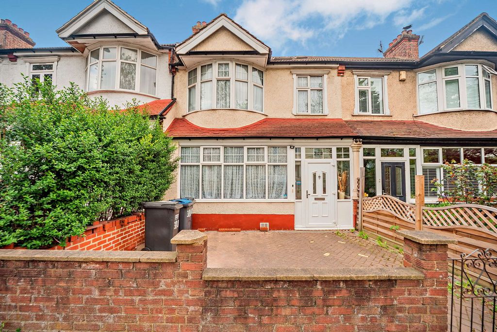 Property photo 1 of 27