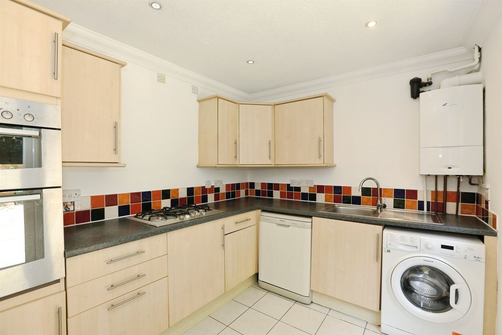 Property photo 2 of 13