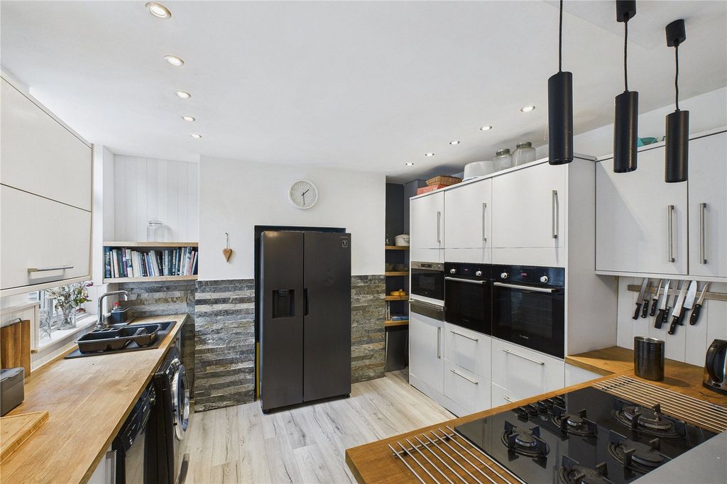 Property photo 3 of 14 Picture No. 06