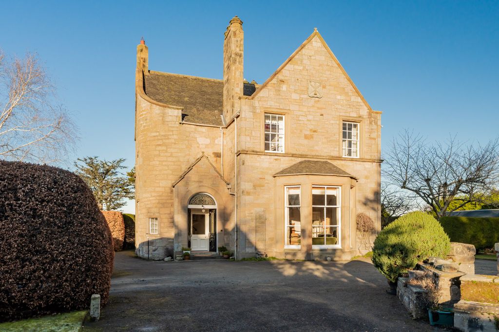 Property photo 1 of 39 Primary Property Image