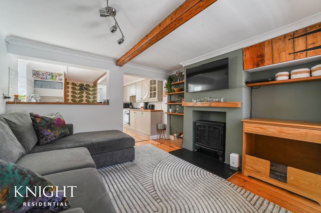 Property photo 2 of 16