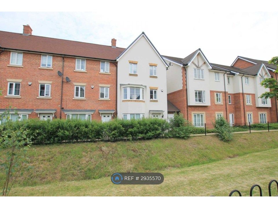 Property photo 1 of 16 End Of Terrace