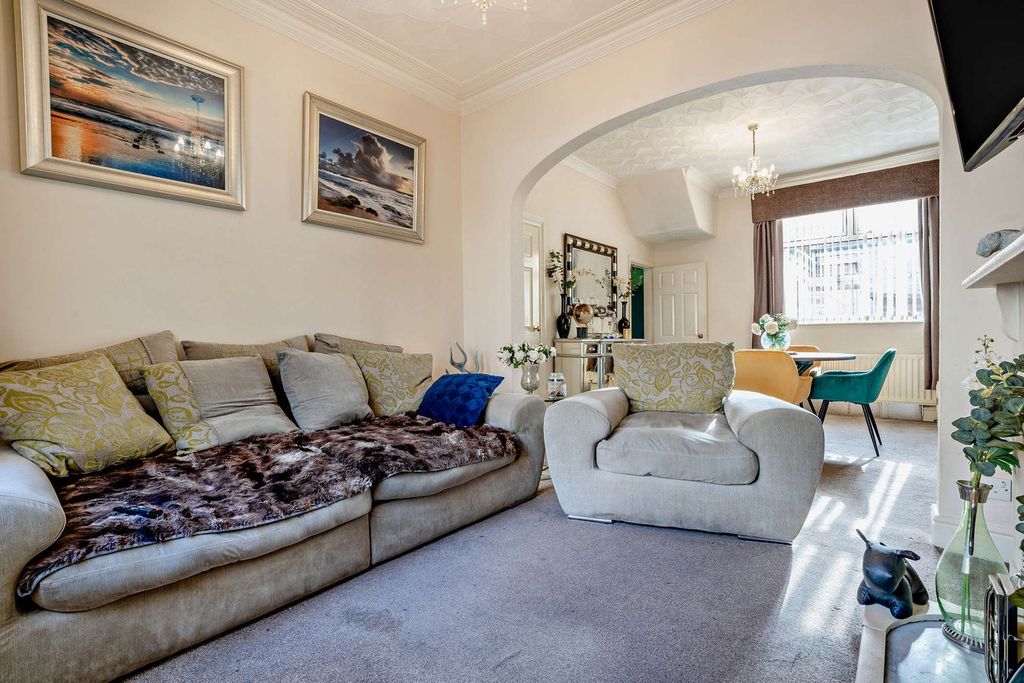 Property photo 3 of 23