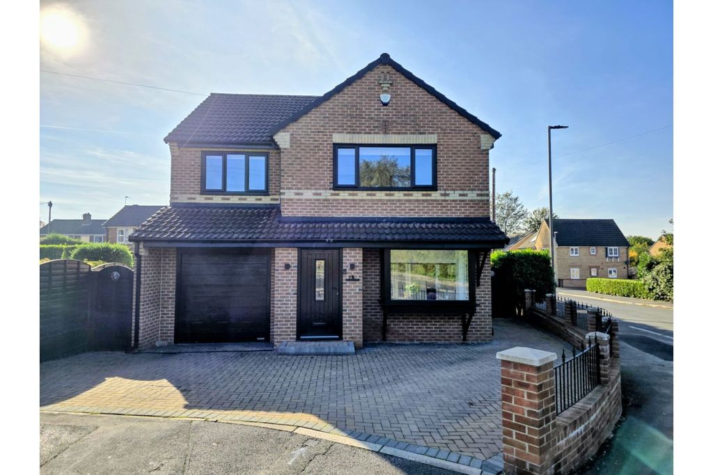 Property photo 2 of 20