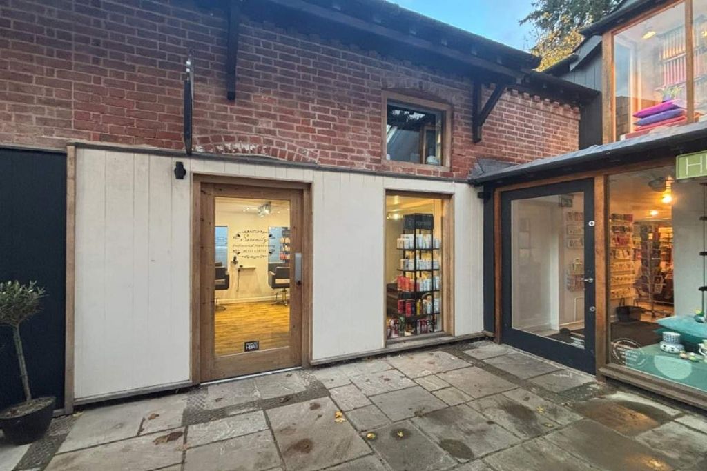 Property photo 1 of 7