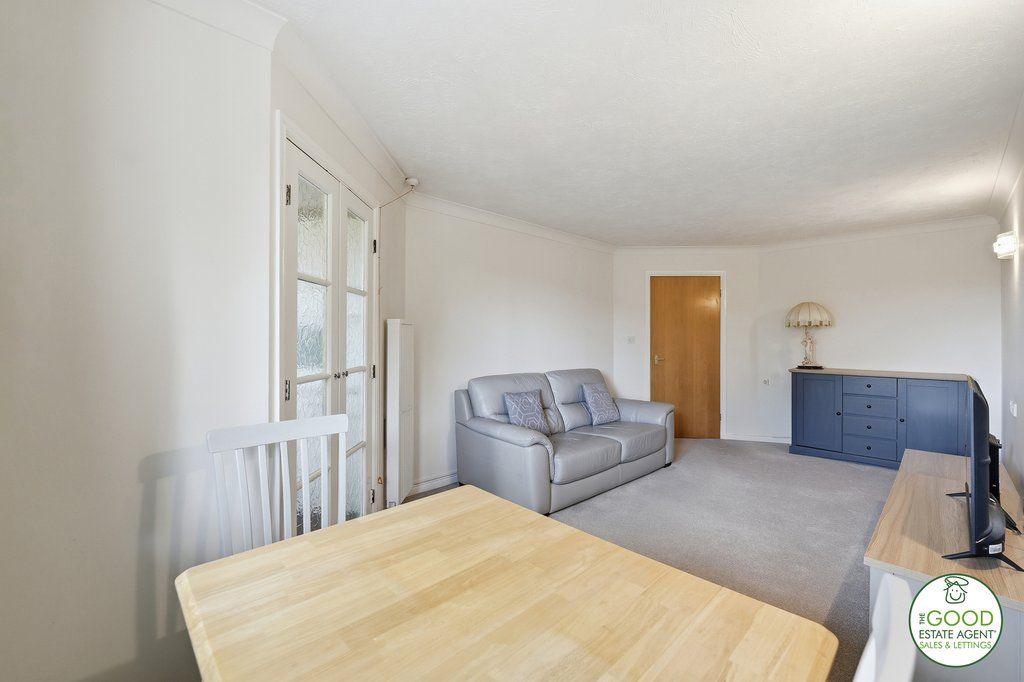 Property photo 3 of 14
