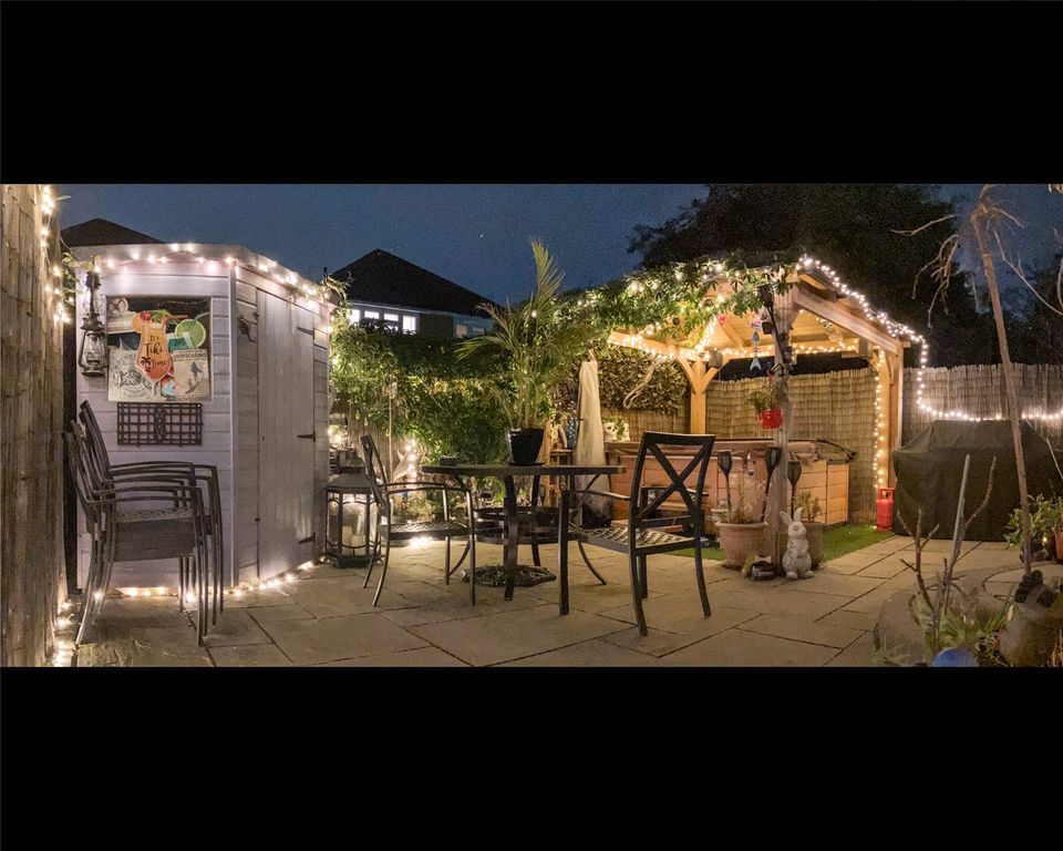 Property photo 2 of 18 Picture No. 19