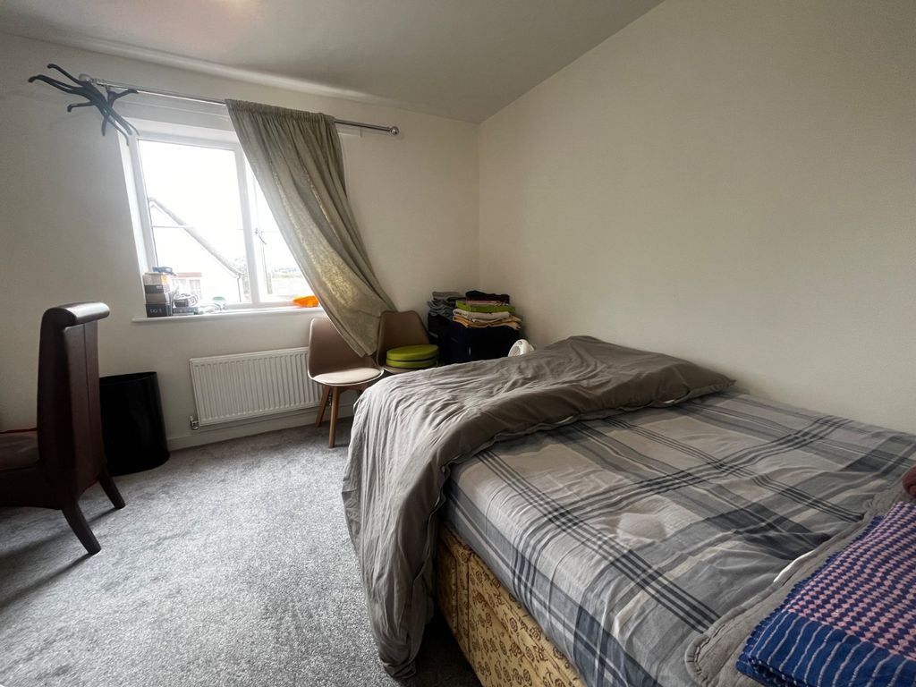 Property photo 3 of 4 Picture No. 04