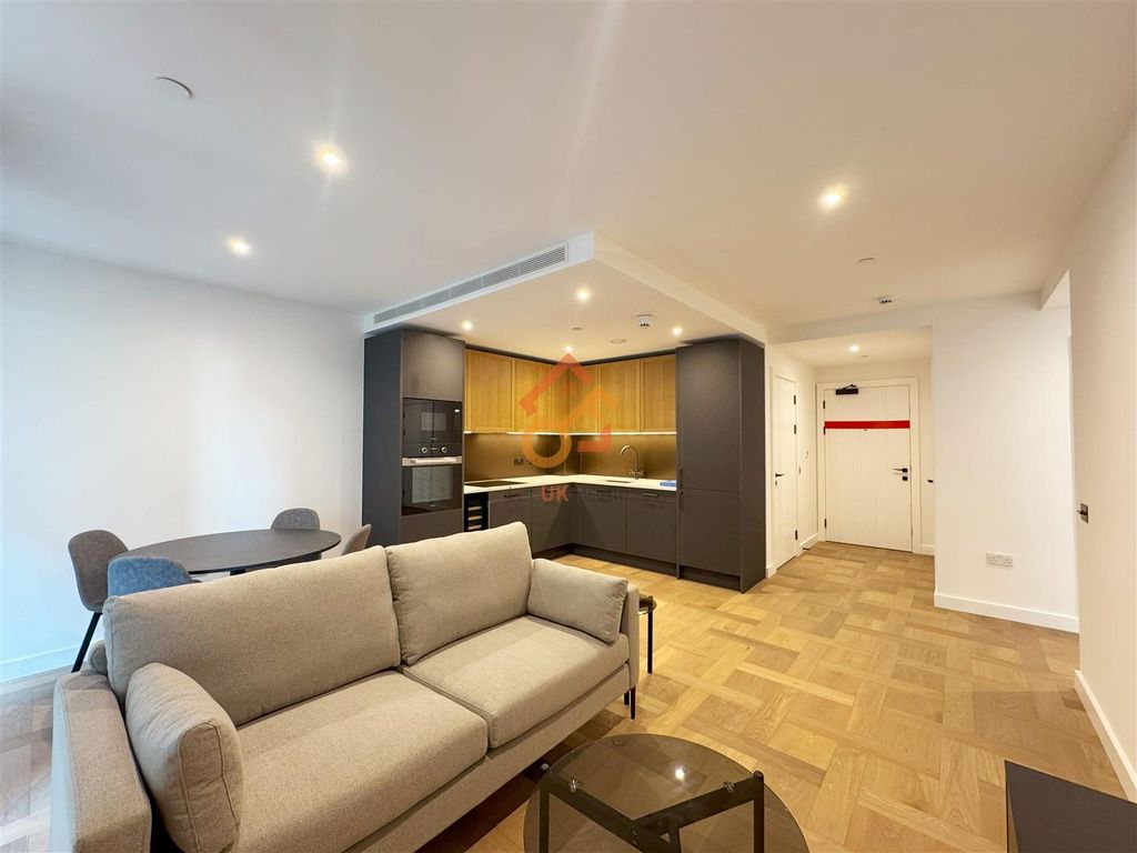 Property photo 1 of 23 87Fb0Bf4-4B58-11F0-A49d-00163F009382.Jpg