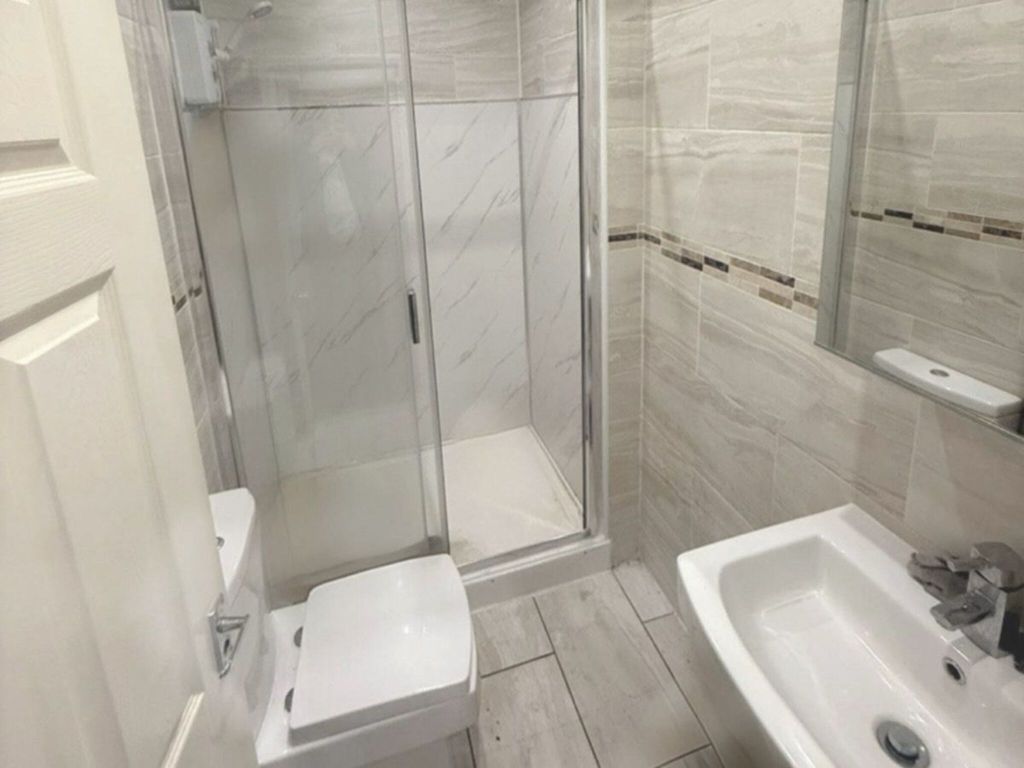 Property photo 3 of 3