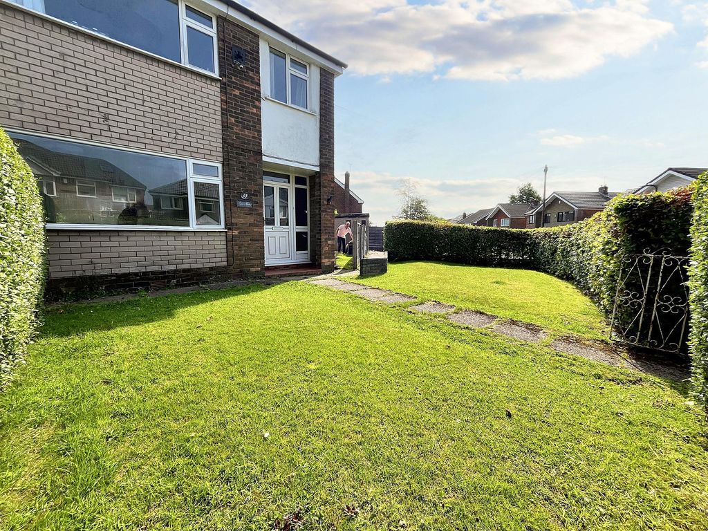 Property photo 2 of 25