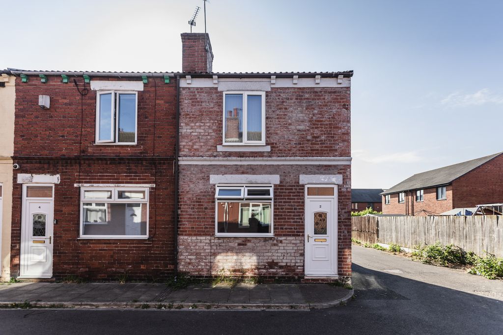Property photo 1 of 28