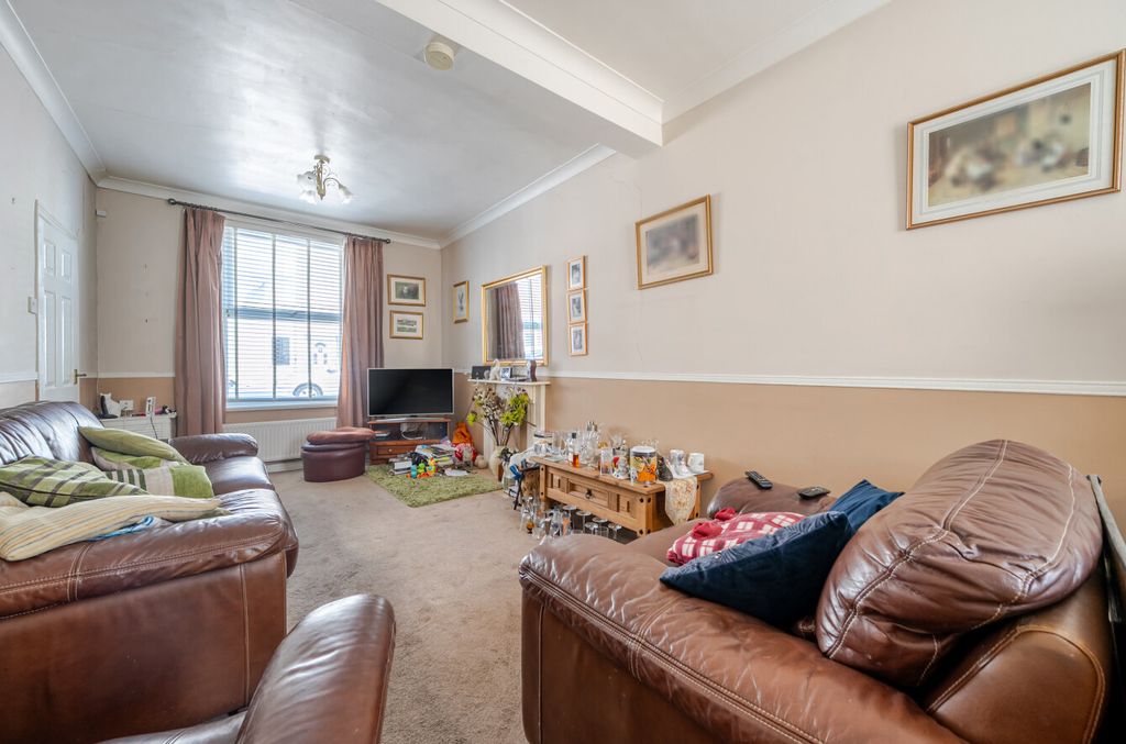 Property photo 3 of 12 1481911-3-6A35348...