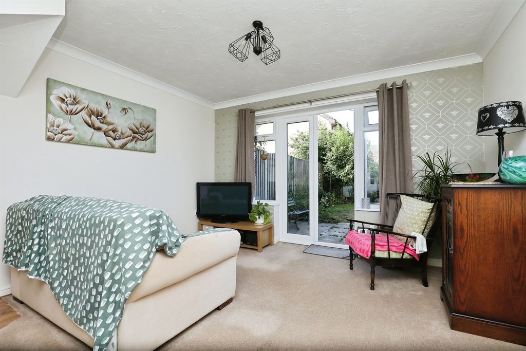 Property photo 2 of 16