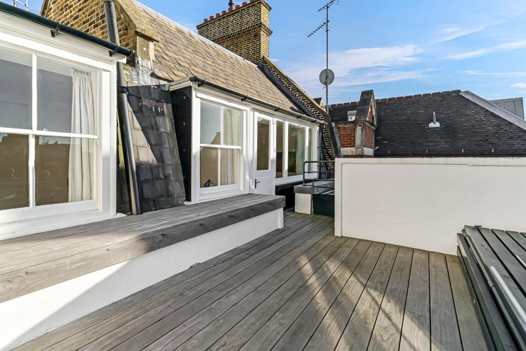 Property photo 3 of 10 Roof Terrace