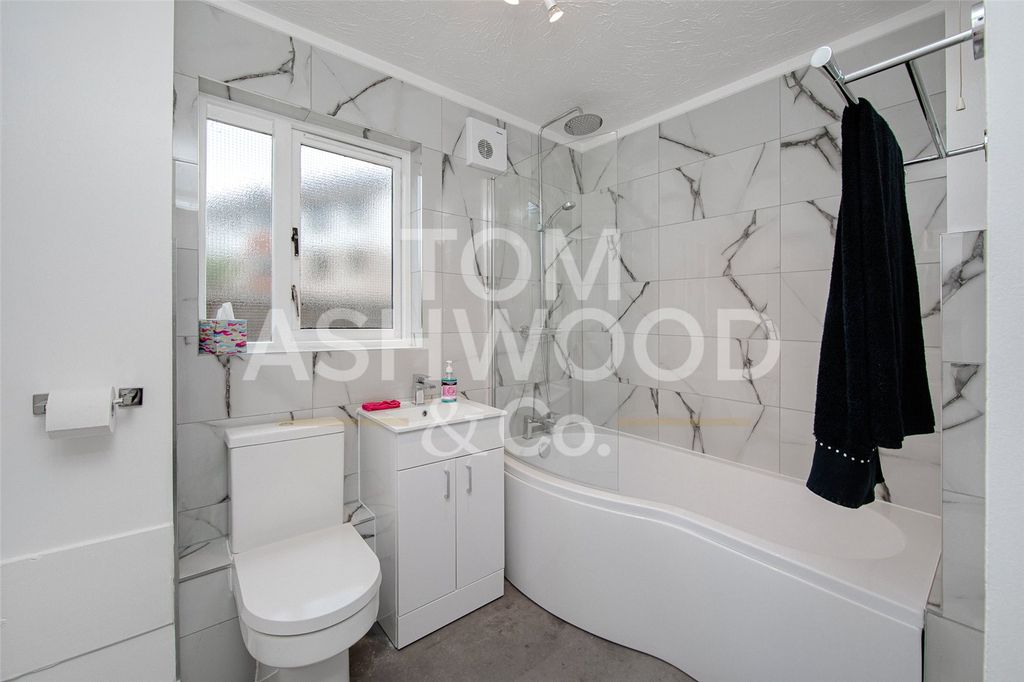 Property photo 2 of 10 Picture No. 11