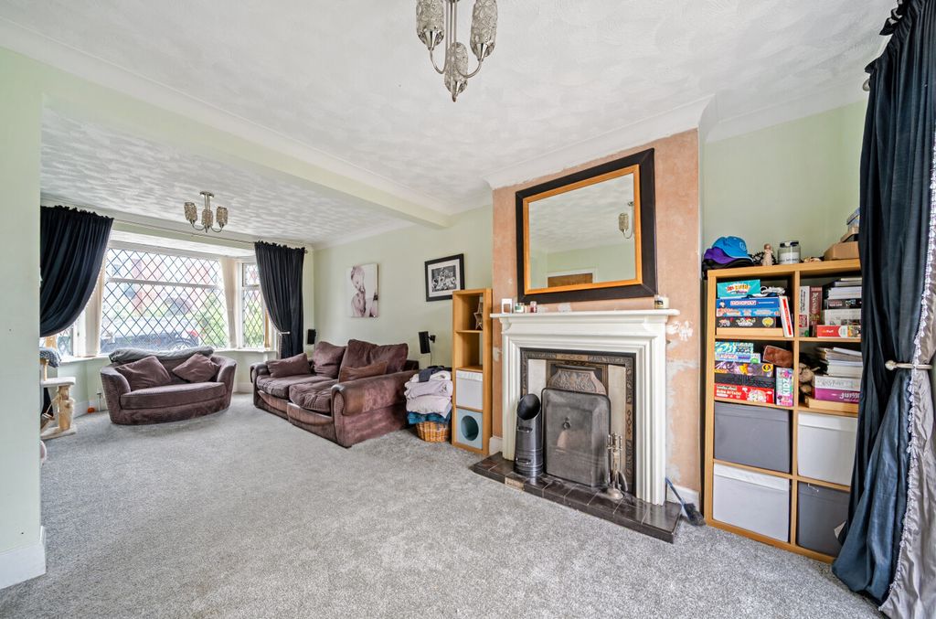 Property photo 2 of 20 1456807-9-6A203Ec...