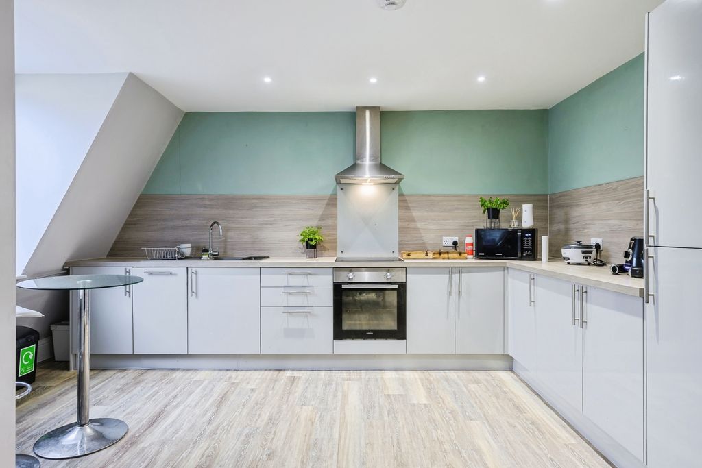 Property photo 3 of 15 Pbox-Img.Jpg