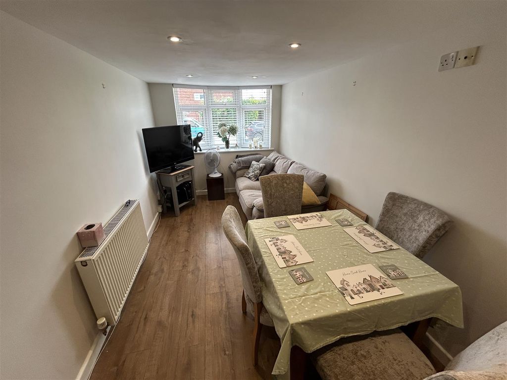 Property photo 3 of 13 Dining Room