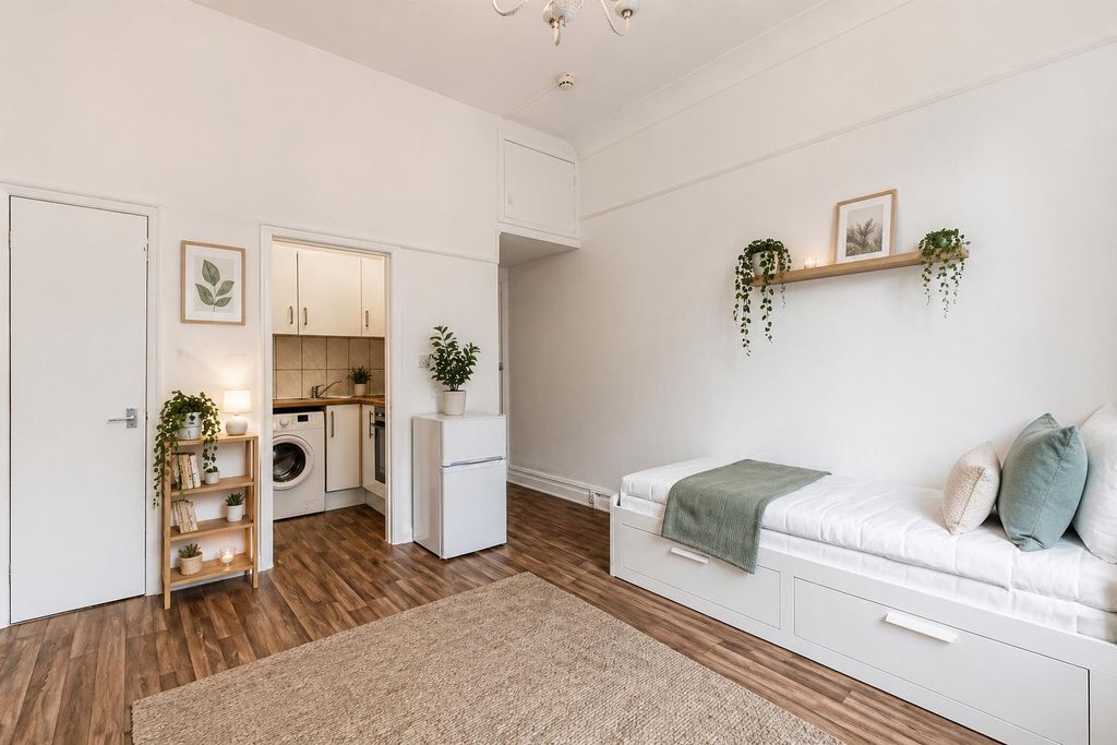 Property photo 3 of 6 8200Ab77-68Ca-4157-B916-5037F9432016.Png