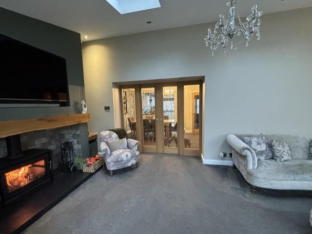 Property photo 3 of 33 Sitting Room (4).Jpeg