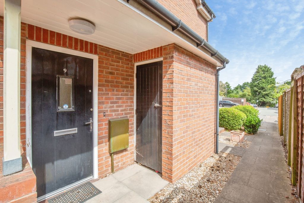 Property photo 2 of 13 48A5d686-Mw26-1629