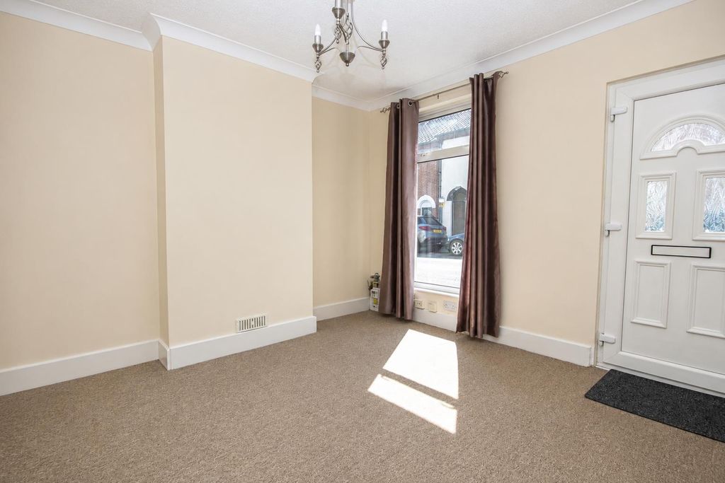 Property photo 2 of 12 67A365c3-E6A7-497F-Bb68-B7Fa3Ebdf2De.Png