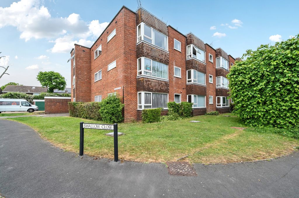 Property photo 1 of 8 1451662-12-69Fa28...