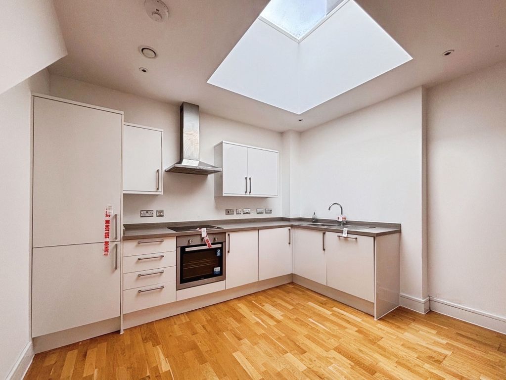 Property photo 3 of 13 Pbox-Img.Jpg