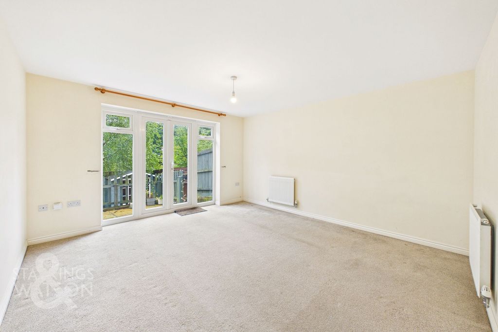 Property photo 2 of 24