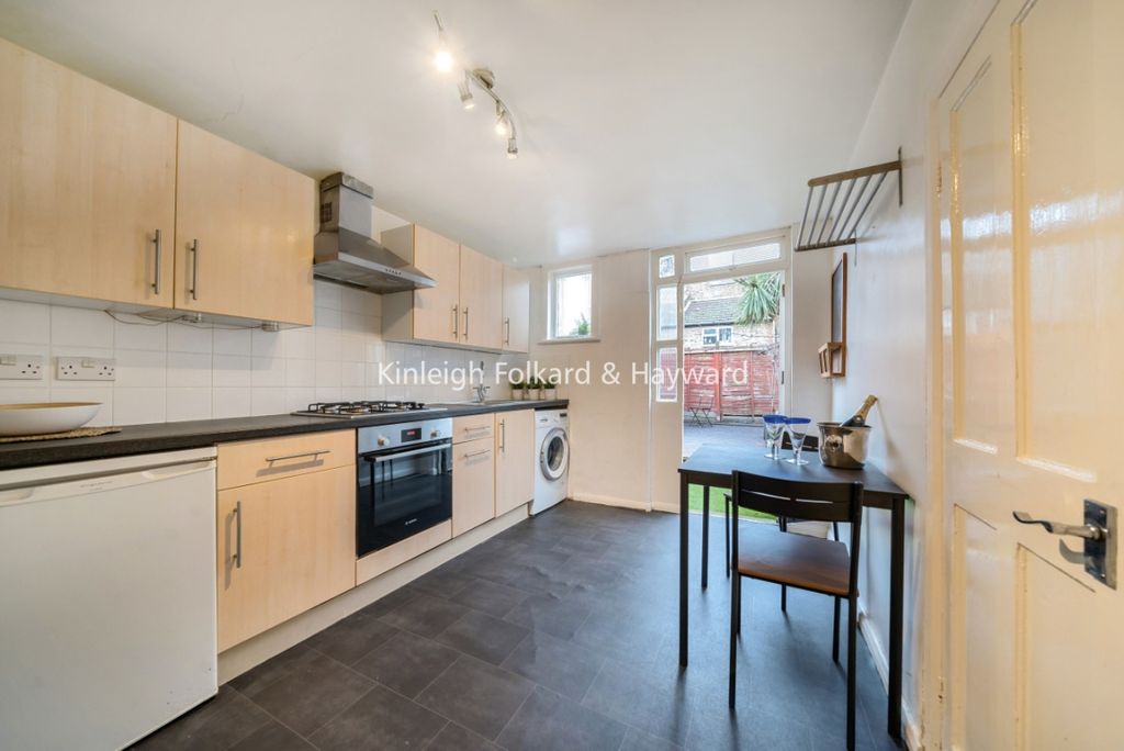 Property photo 3 of 8 Cecd679F-1747-4Dd1-A