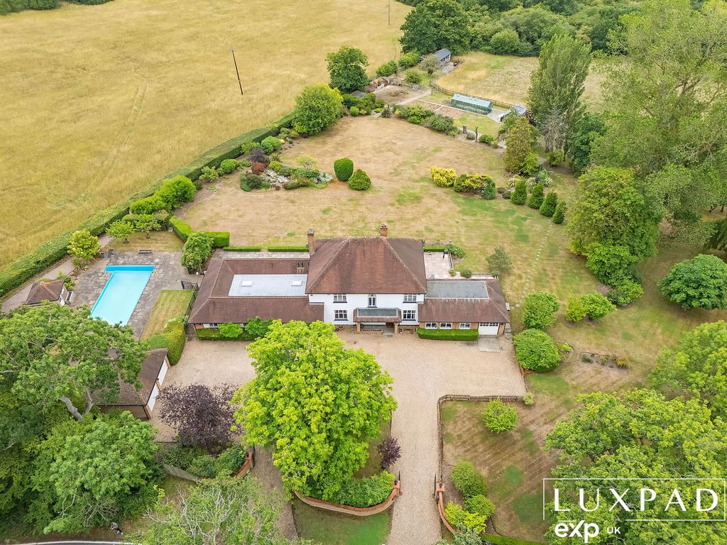 Property photo 1 of 43