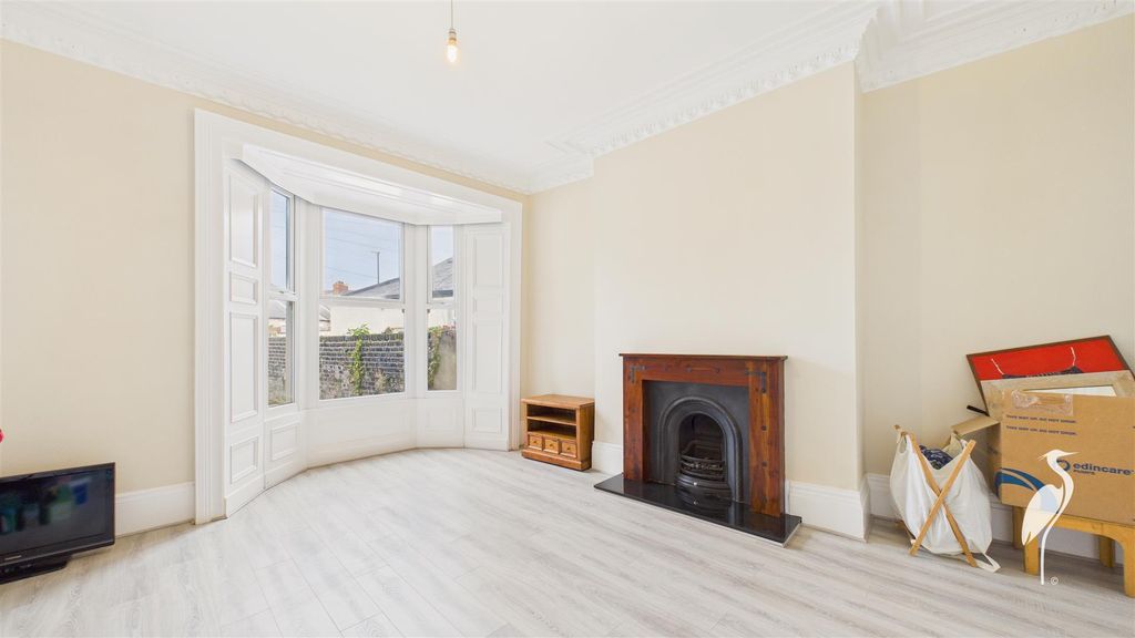 Property photo 3 of 26 Dining Room