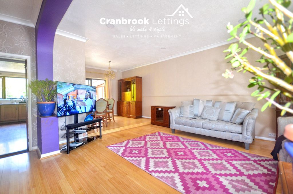 Property photo 1 of 16 Three Bedroom Semi-Detached To Rent Easternville Gardens, Ilford Ig2