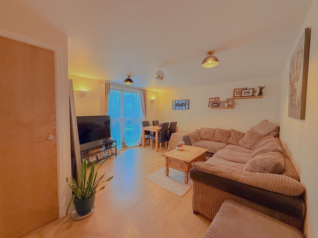 Property photo 2 of 14 4803644