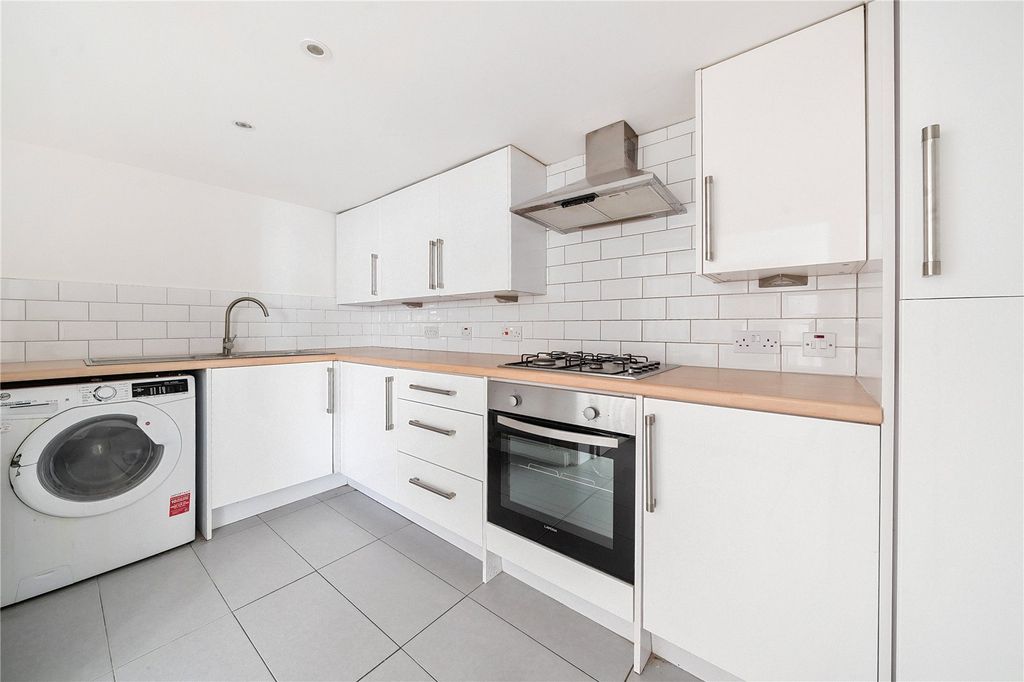 Property photo 3 of 14 Picture No. 06