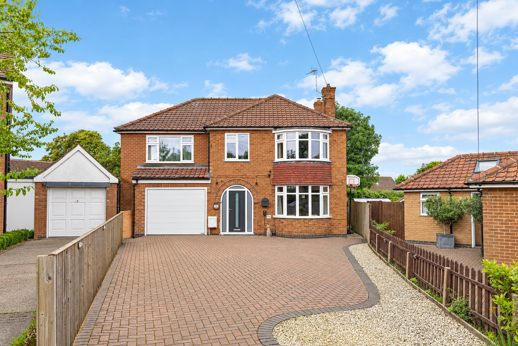 Property photo 2 of 37