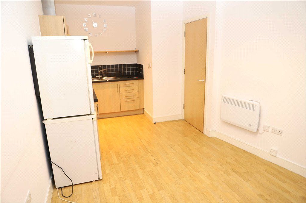 Property photo 3 of 10 Living Area