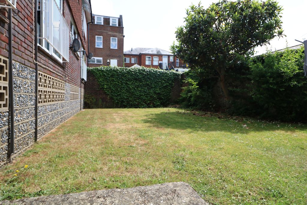 Property photo 3 of 7