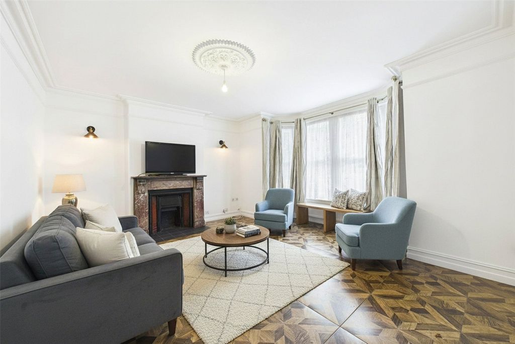 Property photo 3 of 20 Picture No. 02