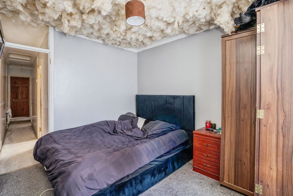 Property photo 3 of 20 Pbox-Img.Jpg
